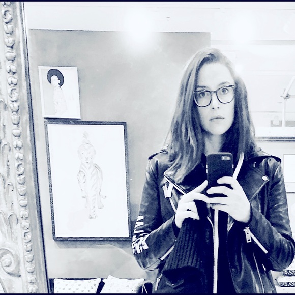 Meet your Posher, Dawn - Picture 3 of 3